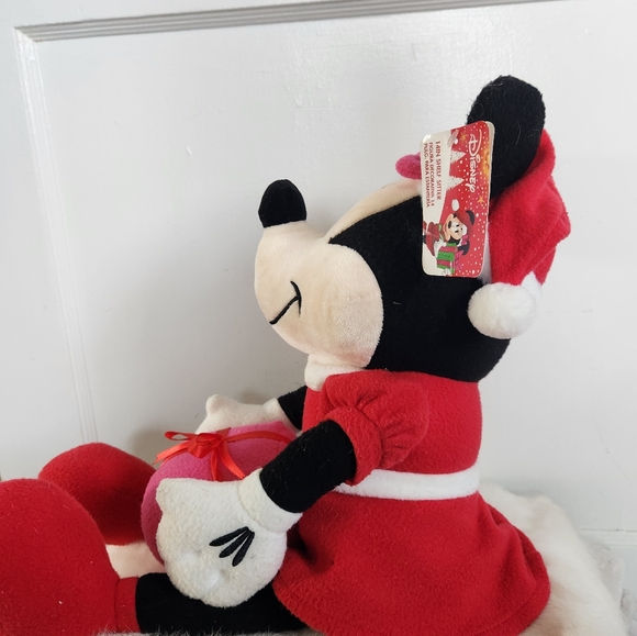 14" Minnie and Mickey Mouse Plush Christmas Winter Shelf Sitters NWT - Picture 8 of 12